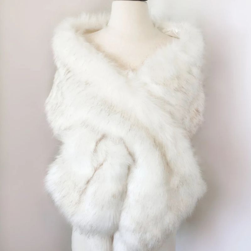 Sissily ivory faux fur bridal wrap
